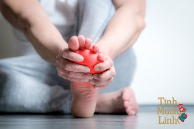 Bị tê nhức chân trái nhiều ngày không hết có nguy hiểm không?